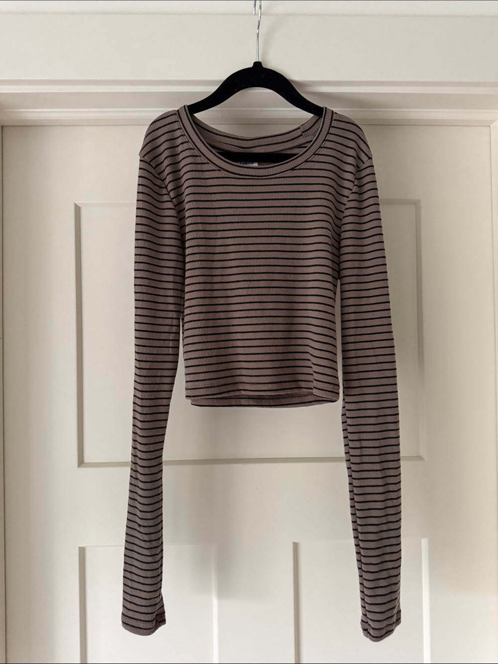 Slim Striped Long-Sleeve Crop Top - Taupe with Black Stripes